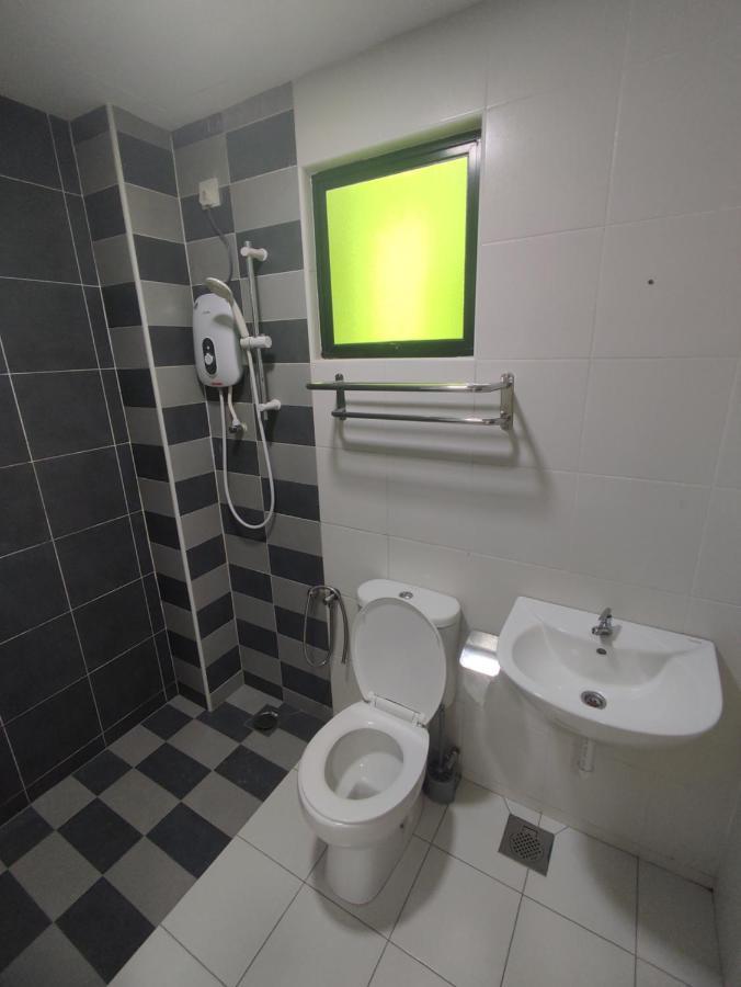 Apartment Manhattan Water Park Pool View Cozy Ipoh