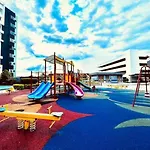Ipoh Manhattan Water Park Pool View Cozy Homestay