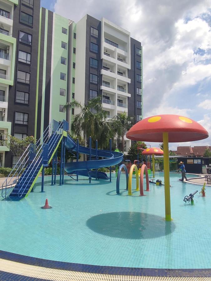 Manhattan Water Park Pool View Cozy * Ipoh