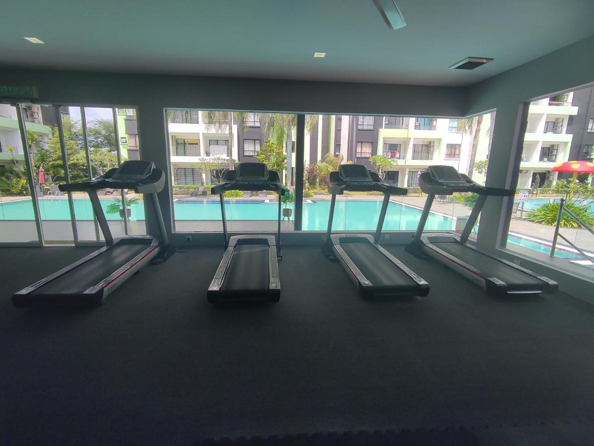 Manhattan Water Park Pool View Cozy Pangsapuri Ipoh